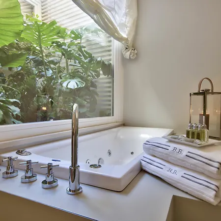 Blanc Boutique Guest House Отель