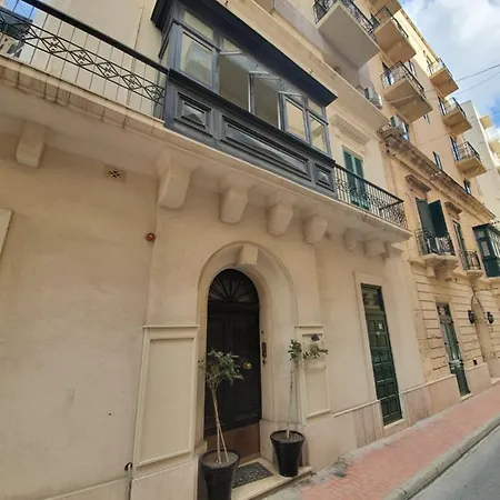 Отель Blanc Boutique Guest House Слима